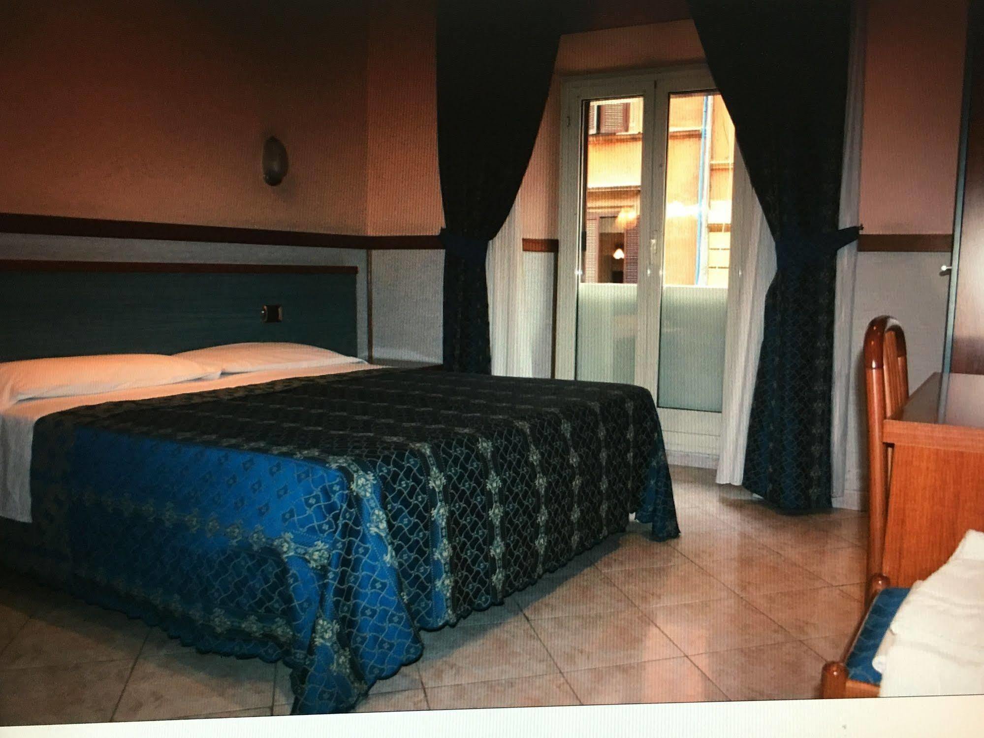 Hotel Rubino Рим Экстерьер фото